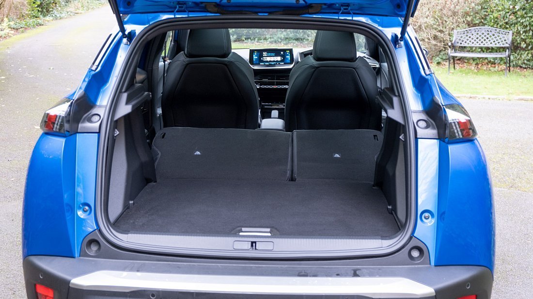 Peugeot e-2008 50 kWh (2020-2021) trunk, boot, expanded, folded seats, maximum volume, max cargo, max capacity, max storage