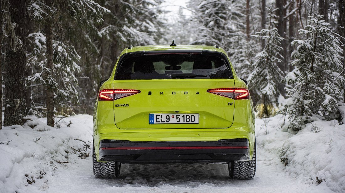 Škoda Enyaq iV RS (2023) rear view photo, taillights, trunk, spoiler, badge, bumper, exterior