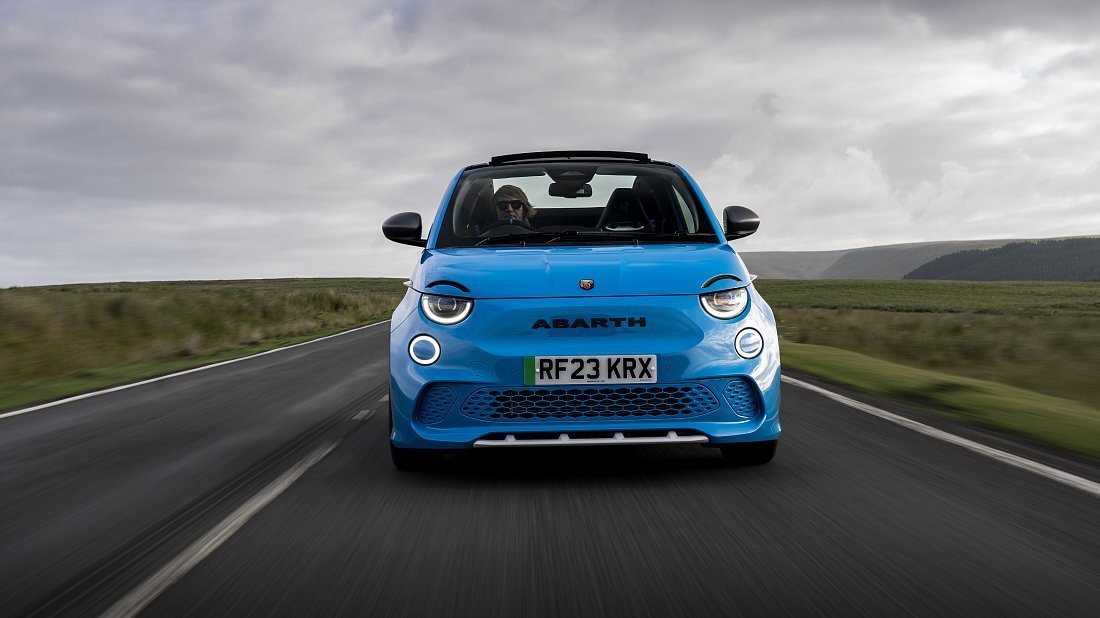 Abarth 500e Convertible (2023-…) front fascia photo, grille, headlights, bumper, exterior