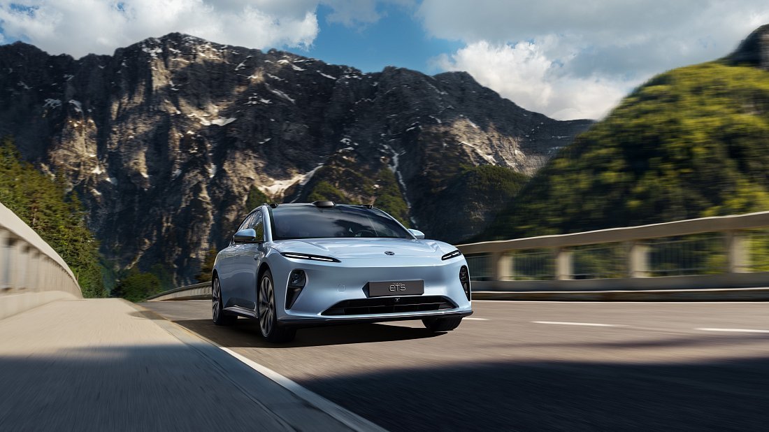 NIO ET5 Touring Standard Range (2023-…) front fascia, grille, headlights, bumper, exterior