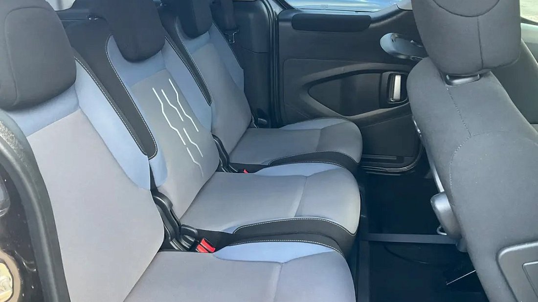 Peugeot Partner Tepee Electric (2017-2020) rear seats photo, back seats, passenger seats, legroom, headroom, interior