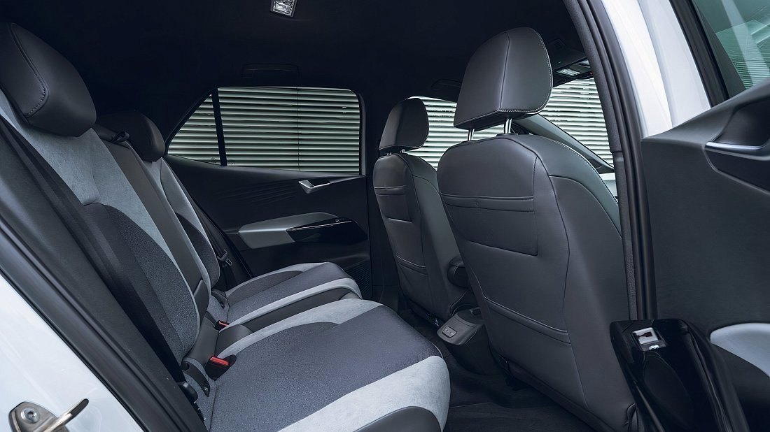 Volkswagen ID.3 Pro Performance (2020-2023) rear seats, back seats, passenger seats, legroom, headroom, interior