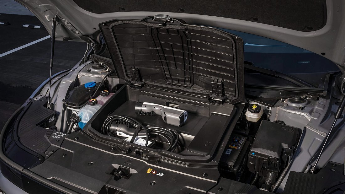 Hyundai Ioniq 5 Standard Range RWD (2021-2024) frunk, front trunk, under hood, storage, cargo, capacity, bonus space