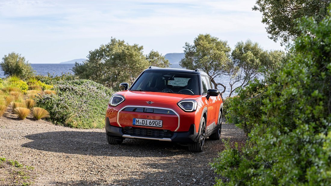 Mini Aceman SE (2024-…) front fascia photo, grille, headlights, bumper, exterior