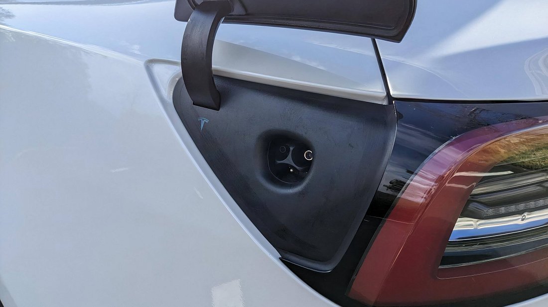 Tesla Model 3 Mid Range (2018-2020) charge port USA, charging, inlet, plug, connector