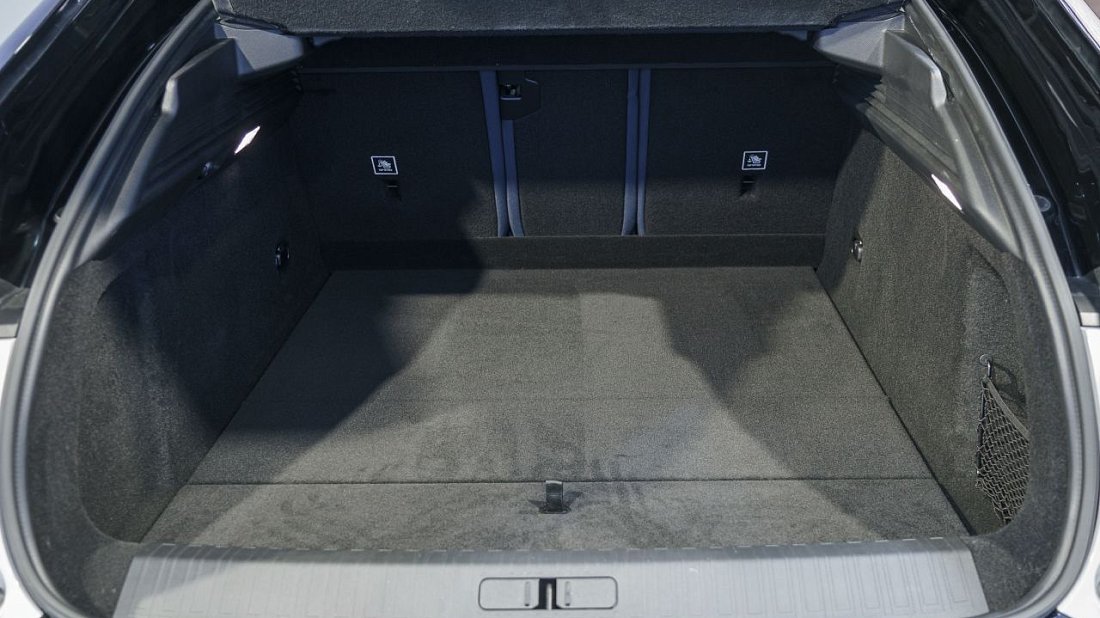 DS 8 FWD Long Range (2025-...) trunk, boot, seats up, seats upright, cargo space, cargo volume, cargo capacity, storage
