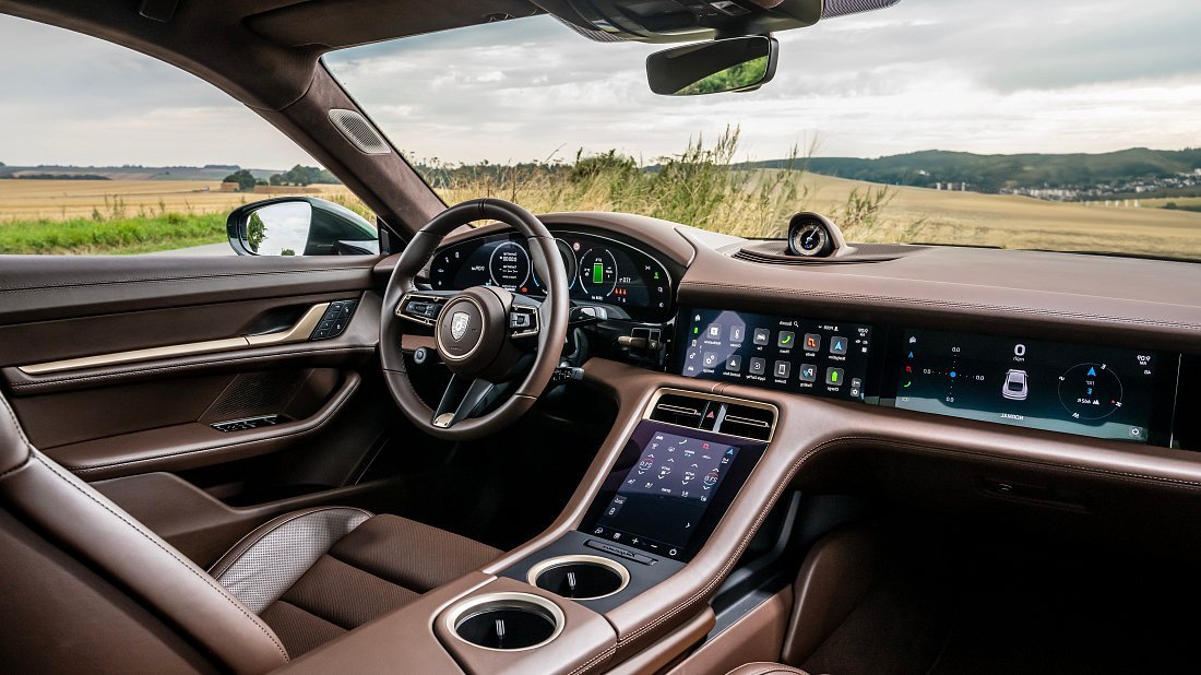 Porsche Taycan Turbo (2024-…) interior photo, front seat, driver seat, dashboard, steering wheel, infotainment, cockpit