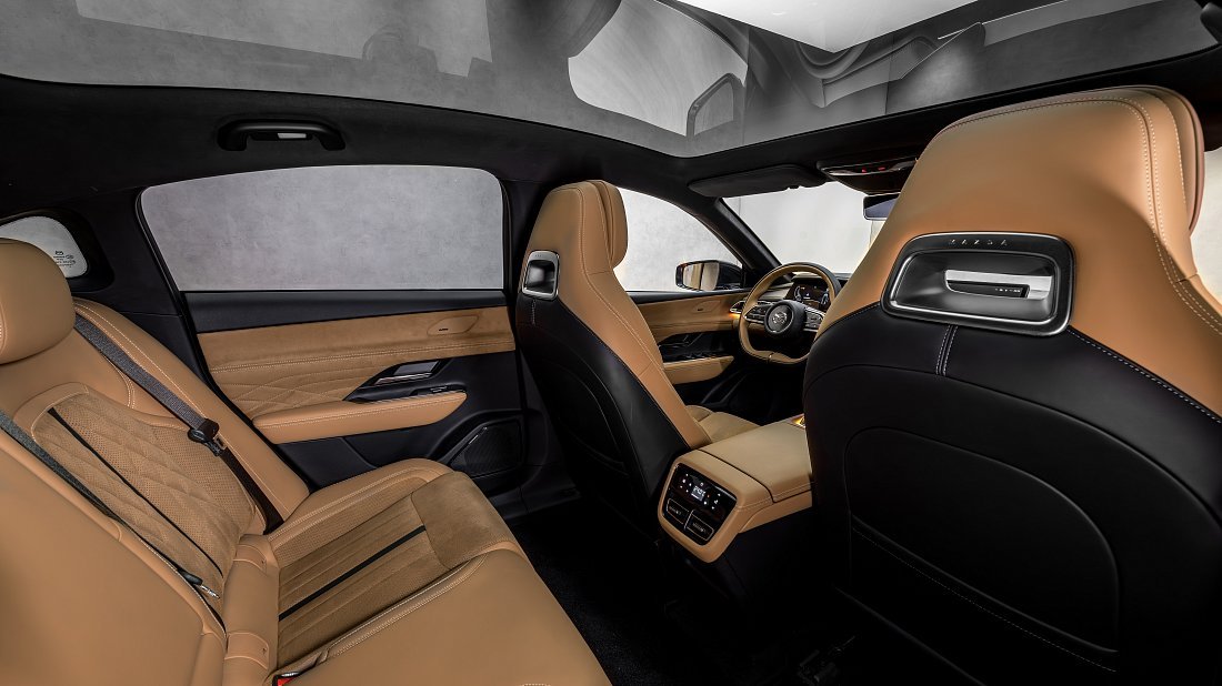 Mazda 6e Long Range (2025-…) rear seats, back seats, passenger seats, legroom, headroom, interior