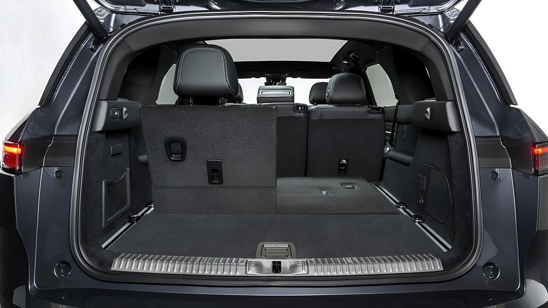 VinFast VF 9 Eco (2024-…) trunk, boot, seats up, seats upright, cargo space, cargo volume, cargo capacity, storage