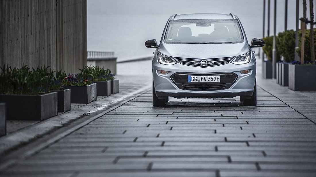 Opel Ampera-e Gen 1 (2016-2021) front fascia, grille, headlights, bumper, exterior