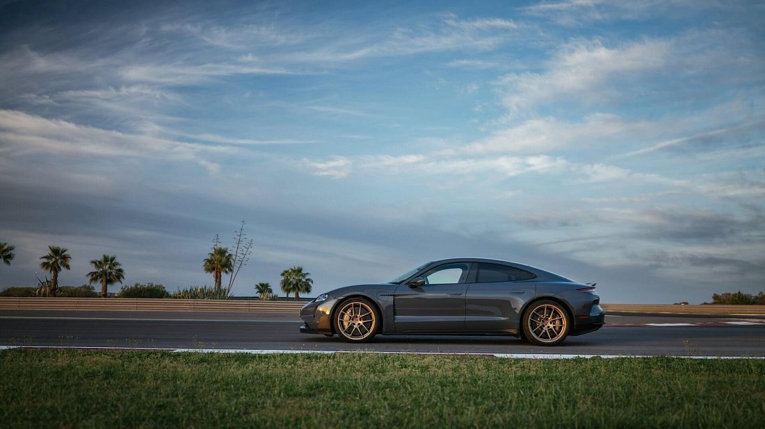 Porsche Taycan Turbo GT (2024-…) side profile, silhouette, doors, wheels, exterior