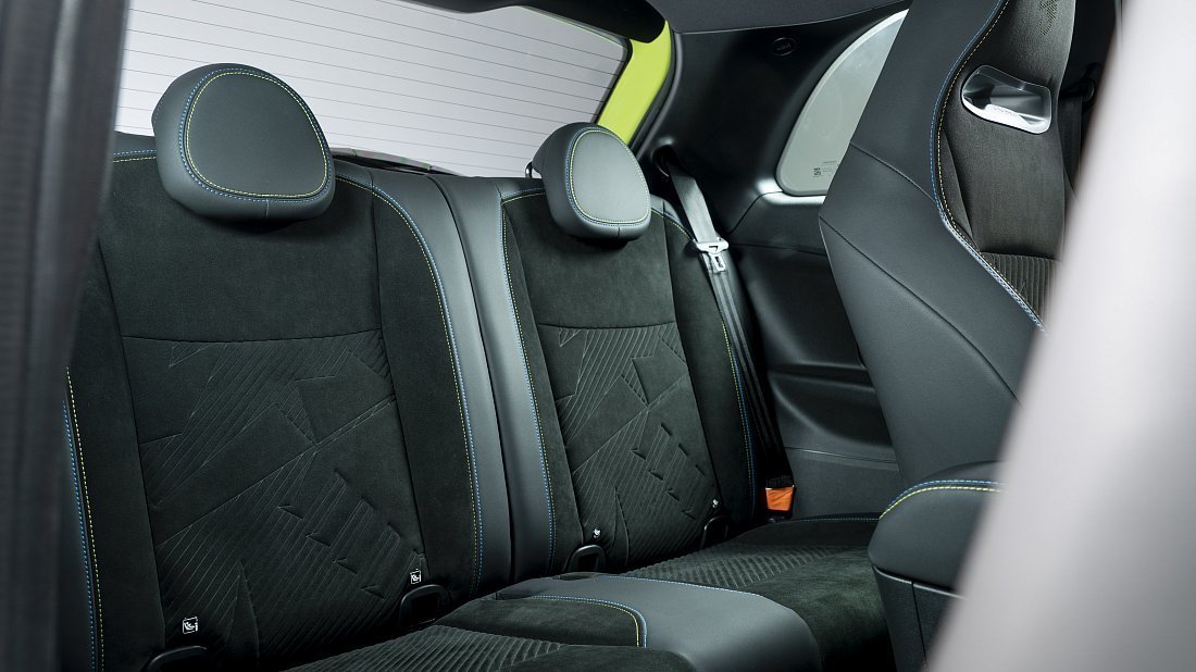 Abarth 500e Hatchback (2023-…) rear seats, back seats, passenger seats, legroom, headroom, interior