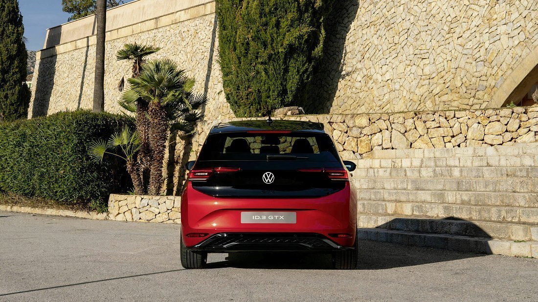 Volkswagen ID.3 GTX (2024-…) rear view, taillights, trunk, spoiler, badge, bumper, exterior