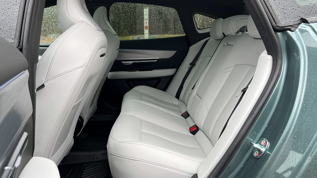 XPENG P7 AWD Performance (2023-…) rear seats, back seats, passenger seats, legroom, headroom, interior