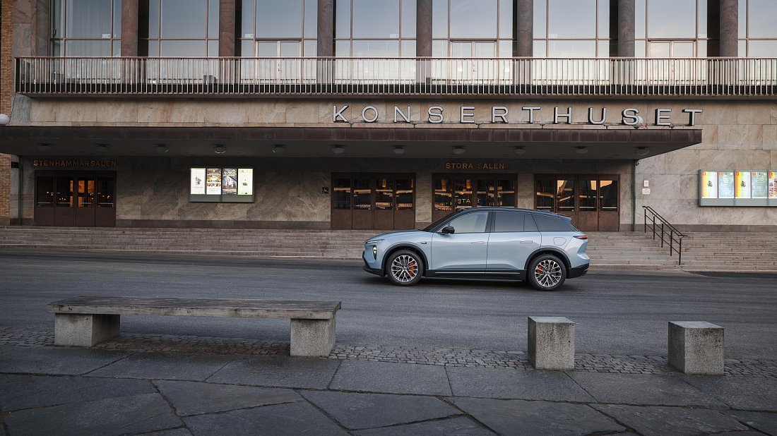 NIO EL6 Long Range (2023-…) side profile photo, silhouette, doors, wheels, exterior