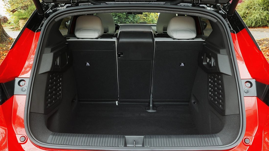 Renault Scenic E-Tech EV87 220hp (2023-…) trunk photo, boot, seats up, seats upright, cargo space, cargo volume, cargo capacity, storage