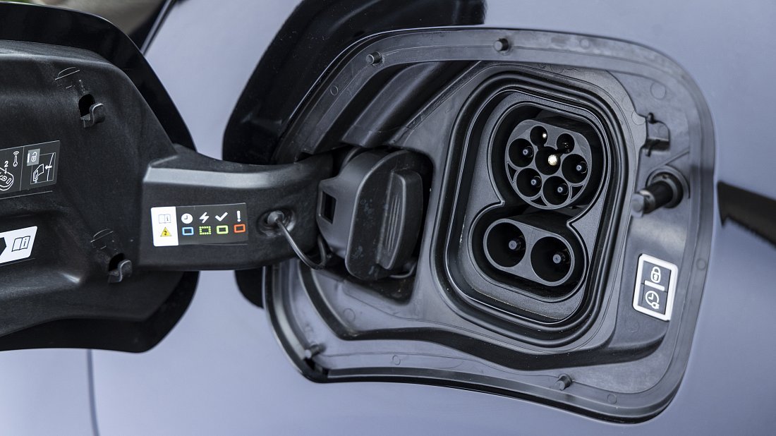 Citroën e-SpaceTourer XL 50 kWh (2020-2024) charge port Europe, charging, inlet, plug, connector