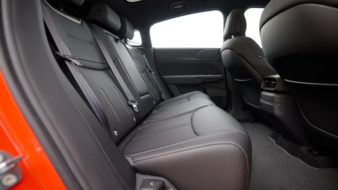 XPENG G6 AWD Performance (2024-...) rear seats, back seats, passenger seats, legroom, headroom, interior