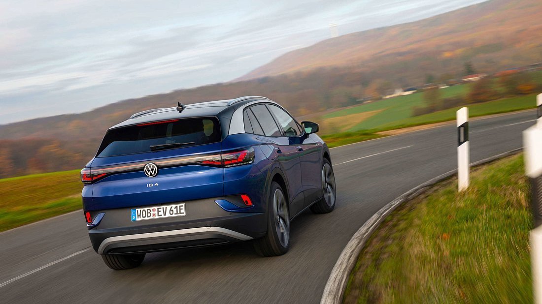 Volkswagen ID.4 1st Edition (2020-2021) rear quarter, three-quarter view, diagonal, exterior