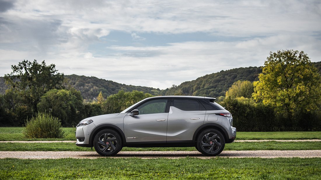 DS 3 Crossback E-Tense (2020-2022) side profile, silhouette, doors, wheels, exterior