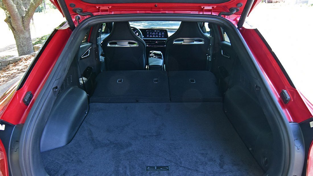 Kia EV6 GT (2022-2024) folded trunk photo, boot, expanded, folded seats, maximum volume, max cargo, max capacity, max storage