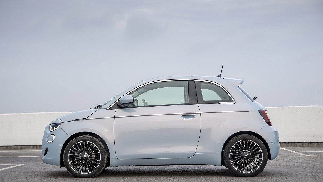 Fiat 500e 3+1 24 kWh (2022-…) side profile, silhouette, doors, wheels, exterior