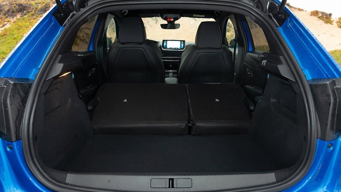 Peugeot e-208 50 kWh (2021-2023) trunk, boot, expanded, folded seats, maximum volume, max cargo, max capacity, max storage