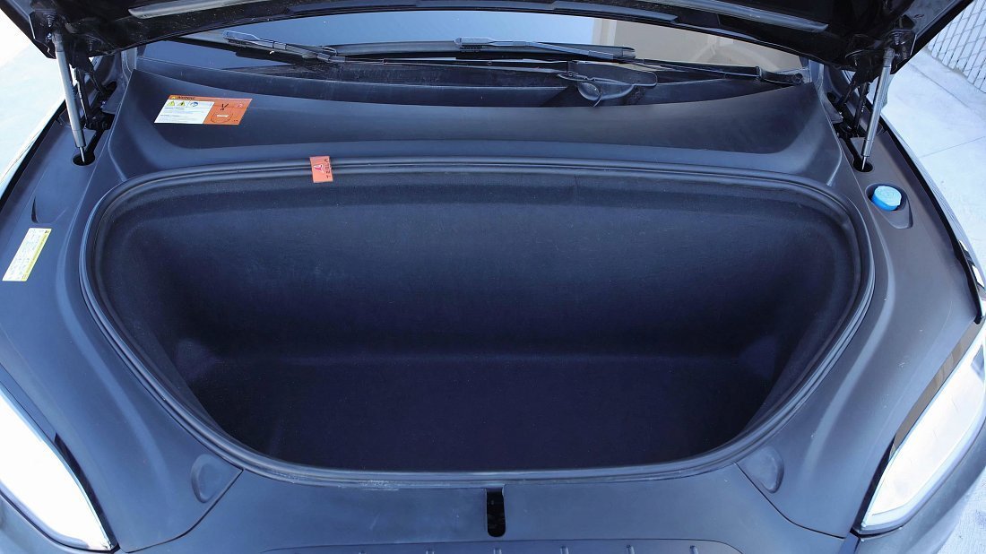 Tesla Model X Long Range Plus (2020-2021) frunk, front trunk, under hood, storage, cargo, capacity, bonus space
