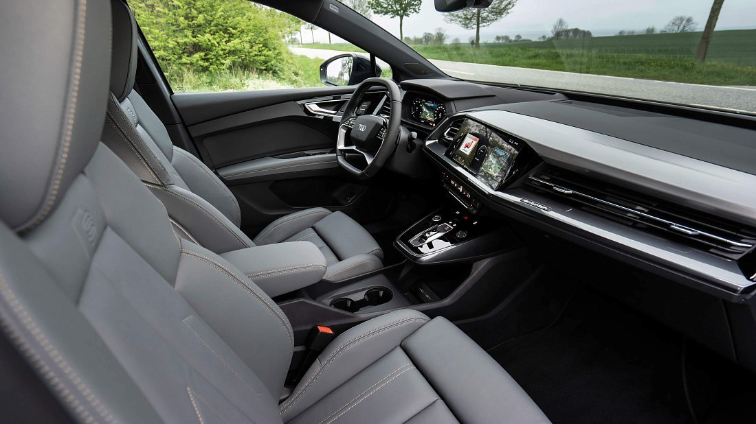 Audi Q4 e-tron 45 quattro (2021-…) interior, front seat, driver seat, dashboard, steering wheel, infotainment, cockpit