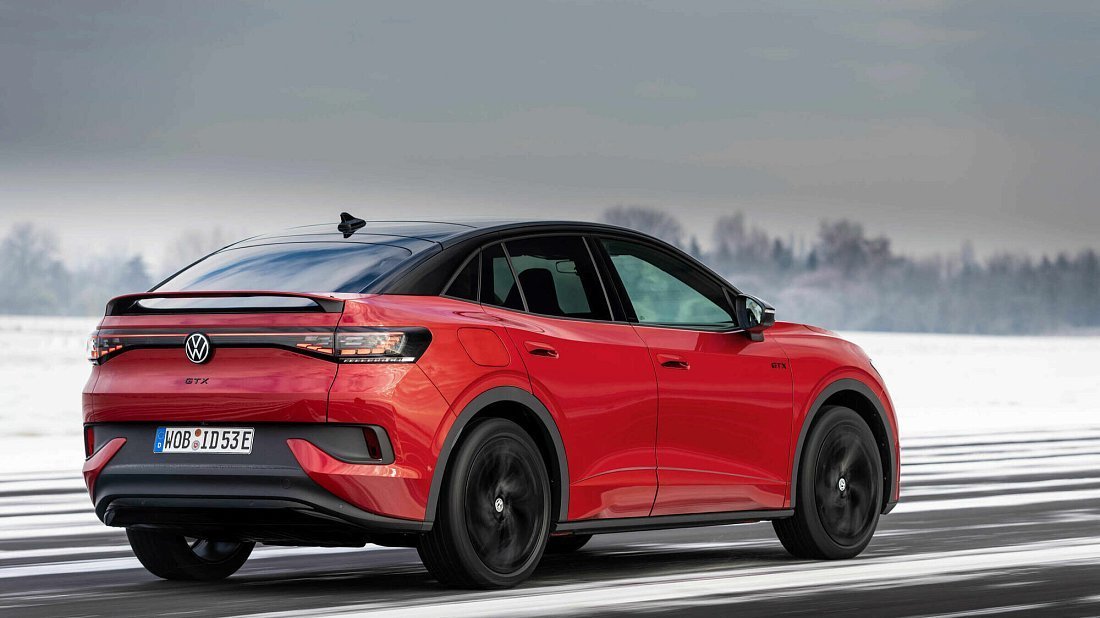 Volkswagen ID.5 GTX (2023-…) rear quarter, three-quarter view, diagonal, exterior