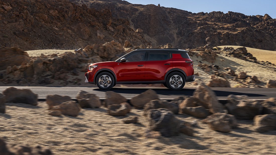 Citroën e-C3 Aircross Extended Range (2025-…) side profile photo, silhouette, doors, wheels, exterior