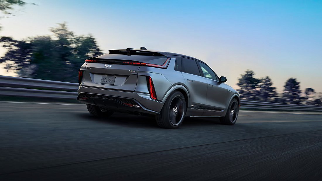 Cadillac Lyriq V (2025-…) rear quarter, three-quarter view, diagonal, exterior