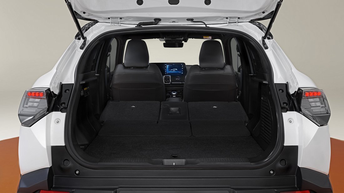 Toyota Urban Cruiser 61 kWh AWD (2025-…) trunk, boot, expanded, folded seats, maximum volume, max cargo, max capacity, max storage