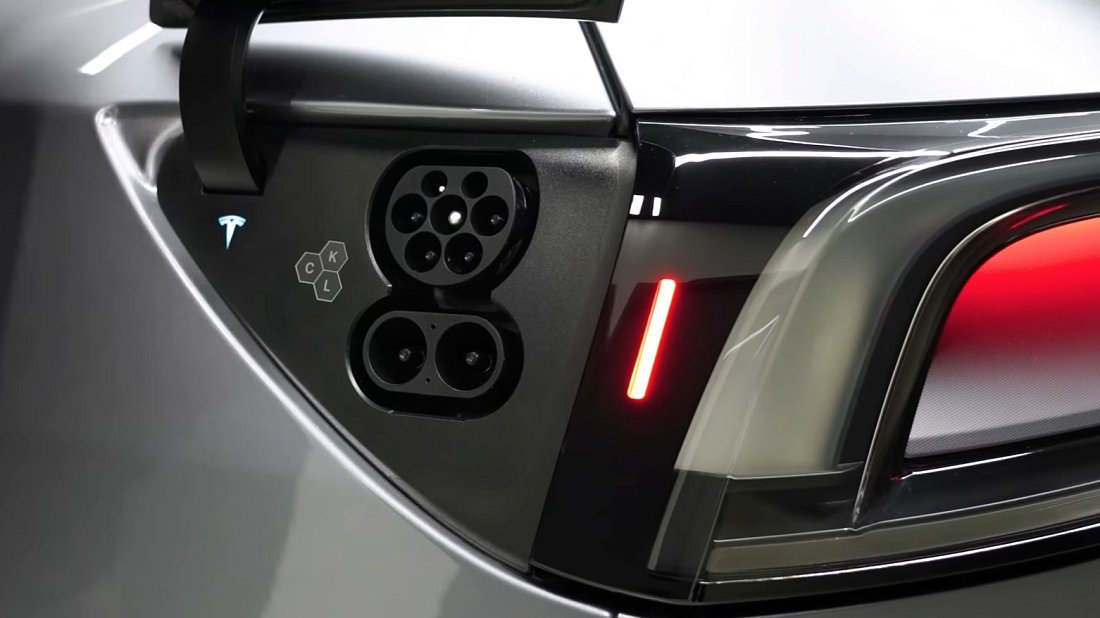 Tesla Model Y Long Range AWD (2025-...) charge port Europe, charging, inlet, plug, connector