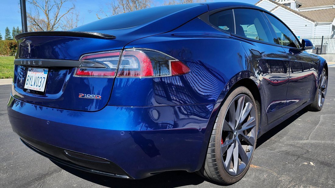 Tesla Model S P100D (2016-2019) rear quarter, three-quarter view, diagonal, exterior