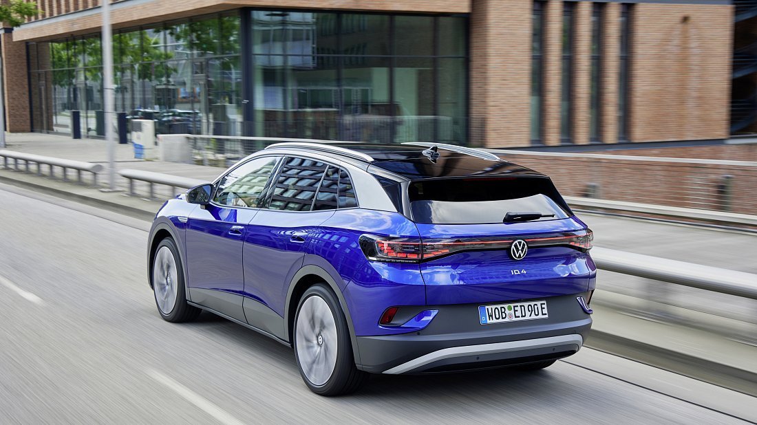 Volkswagen ID.4 Pro Performance (2021-2023) rear quarter, three-quarter view, diagonal, exterior