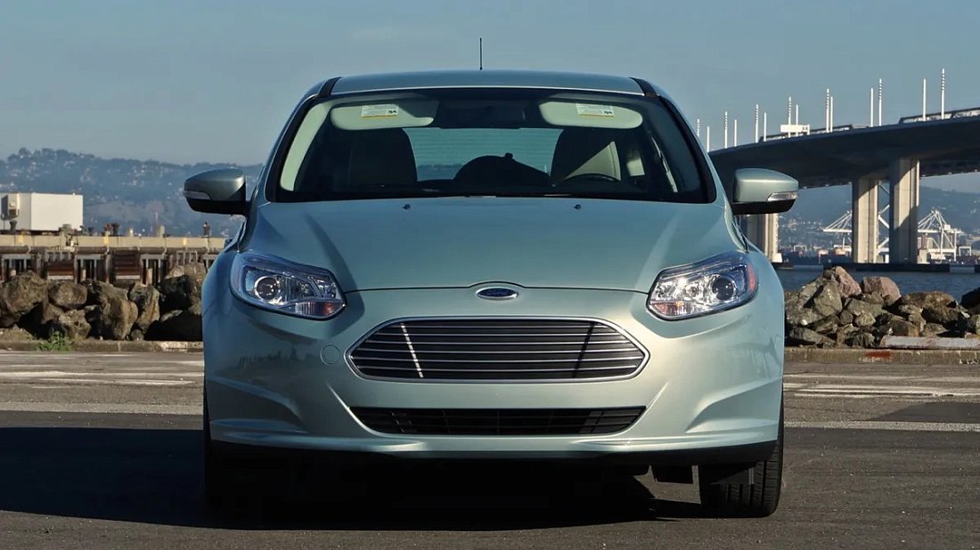 Ford Focus Electric 23 kWh (2011-2017) front fascia, grille, headlights, bumper, exterior