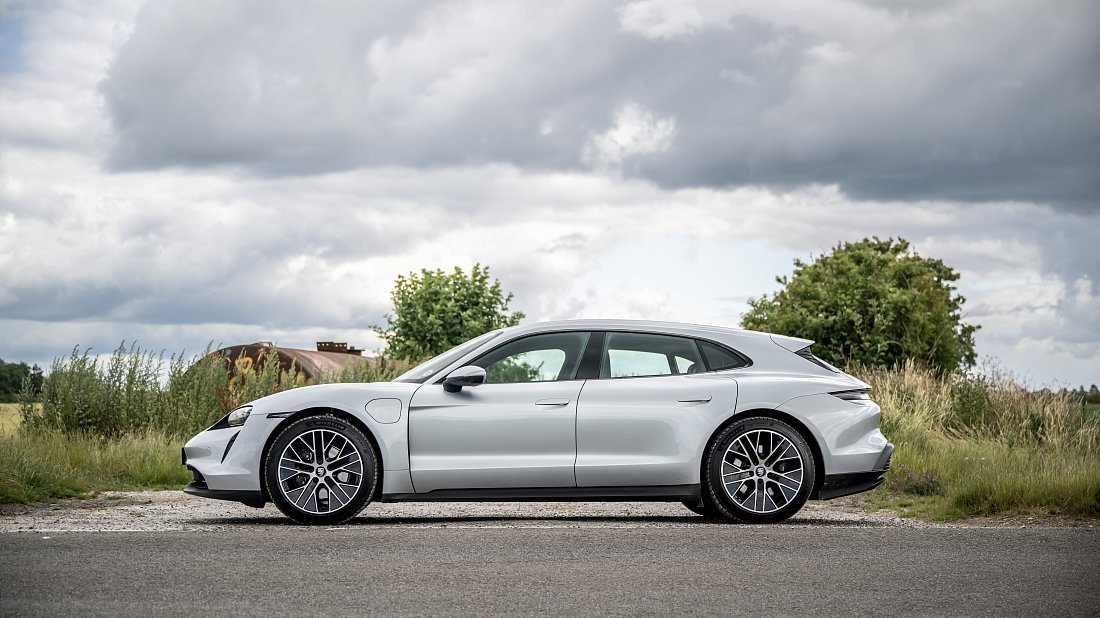 Porsche Taycan RWD Sport Turismo (2022-2024) side profile, silhouette, doors, wheels, exterior