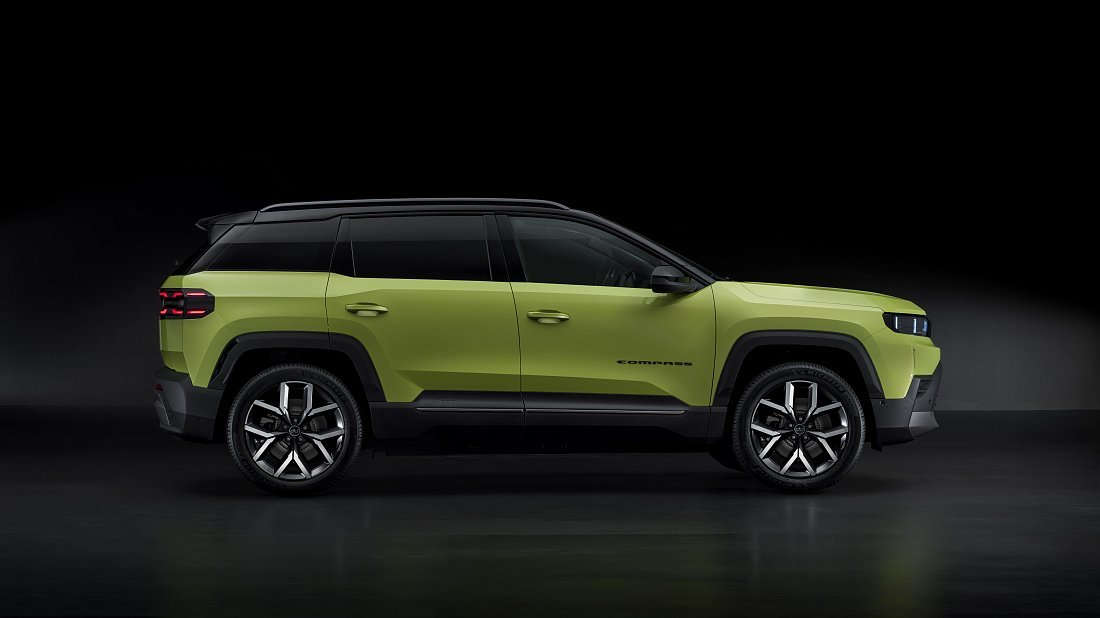 Jeep Compass Electric (2025-…) side profile photo, silhouette, doors, wheels, exterior