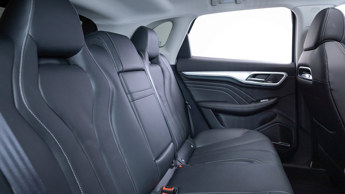 MG Marvel R (2021-…) rear seats, back seats, passenger seats, legroom, headroom, interior