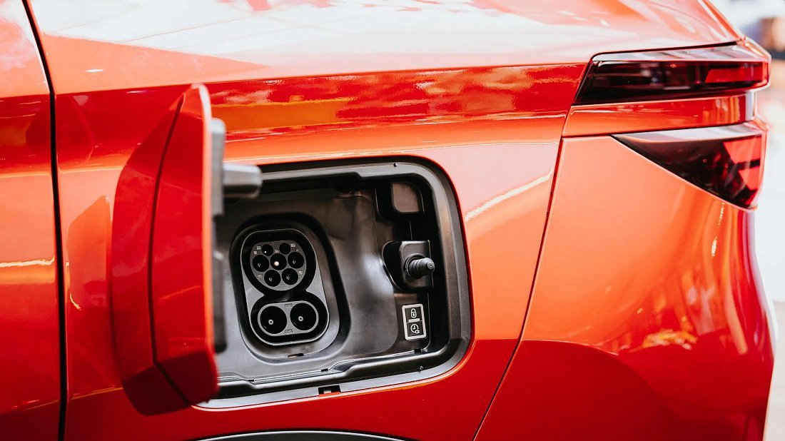 Opel Frontera Electric 54 kWh (2025-…) charge port Europe photo, charging, inlet, plug, connector