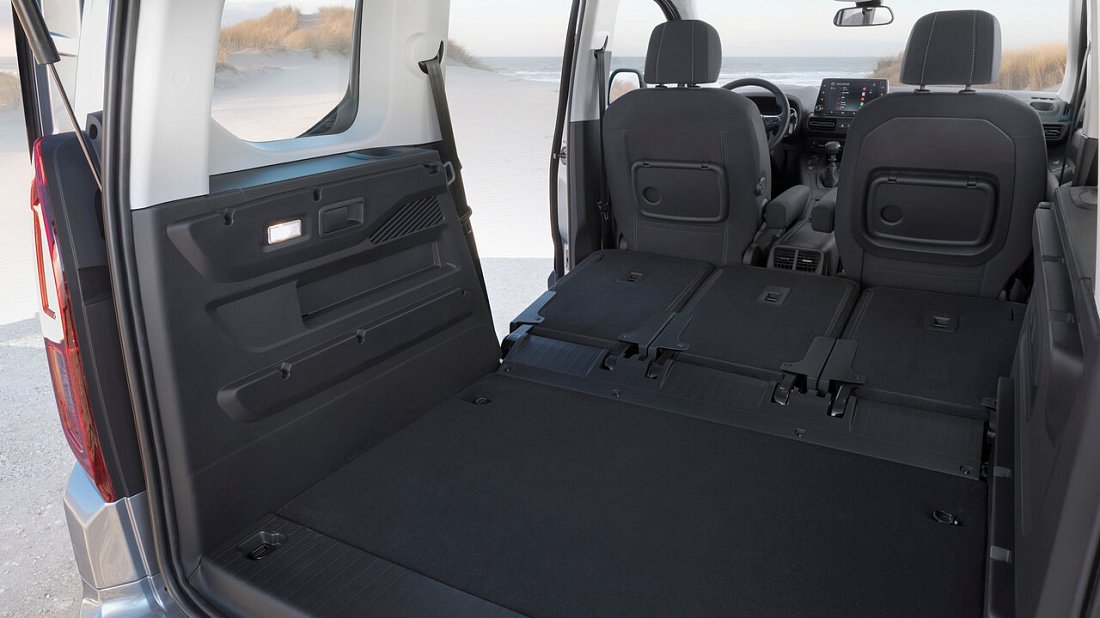 Opel Combo Electric Life 50 kWh (2021-2024) trunk, boot, expanded, folded seats, maximum volume, max cargo, max capacity, max storage