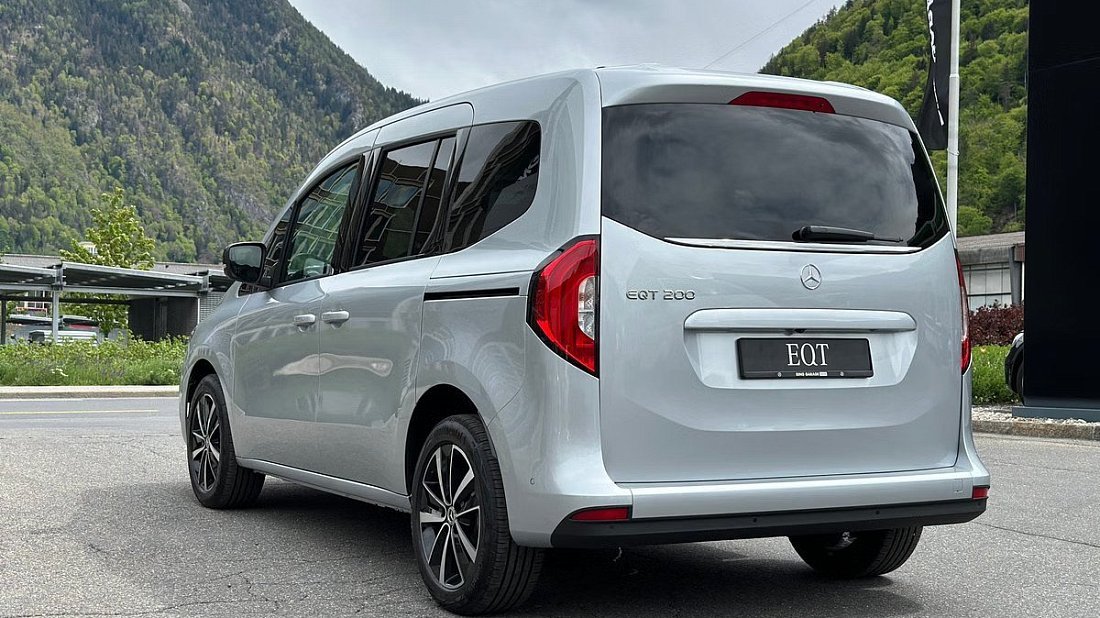 Mercedes EQT 200 Standard (2023-…) rear quarter, three-quarter view, diagonal, exterior