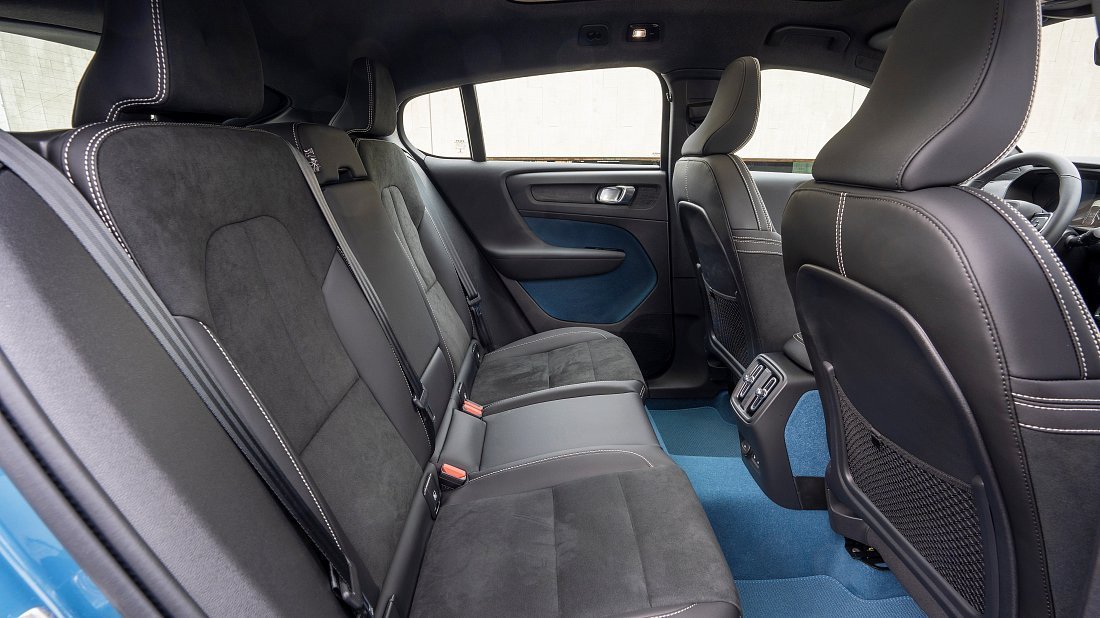 Volvo C40 Recharge (EC40) Single Motor Extended Range (2022-...) rear seats, back seats, passenger seats, legroom, headroom, interior