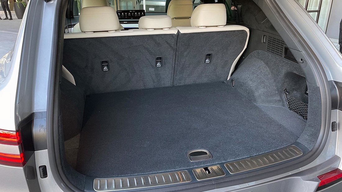 Genesis Electrified GV70 AWD (2022-…) trunk photo, boot, seats up, seats upright, cargo space, cargo volume, cargo capacity, storage