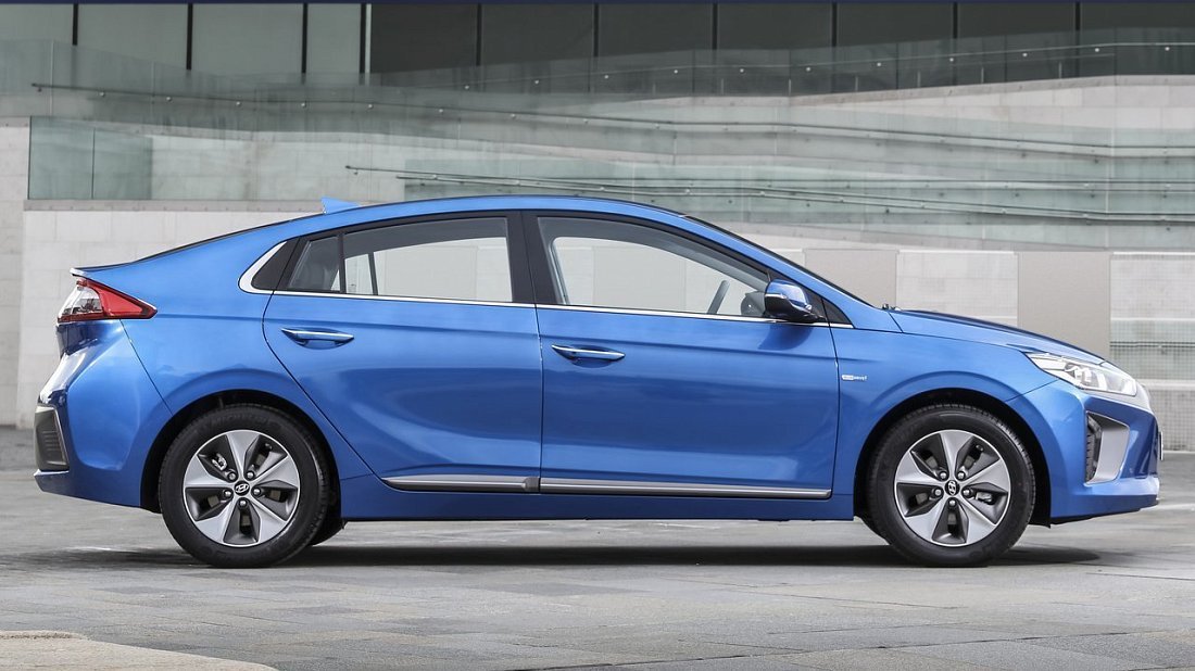 Hyundai Ioniq Electric Gen 1 (2016-2019) side profile photo, silhouette, doors, wheels, exterior
