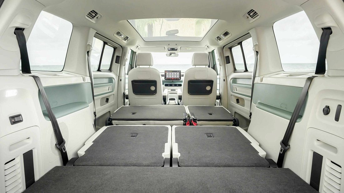 Volkswagen ID.Buzz Long Pro S (2024-…) trunk, boot, expanded, folded seats, maximum volume, max cargo, max capacity, max storage