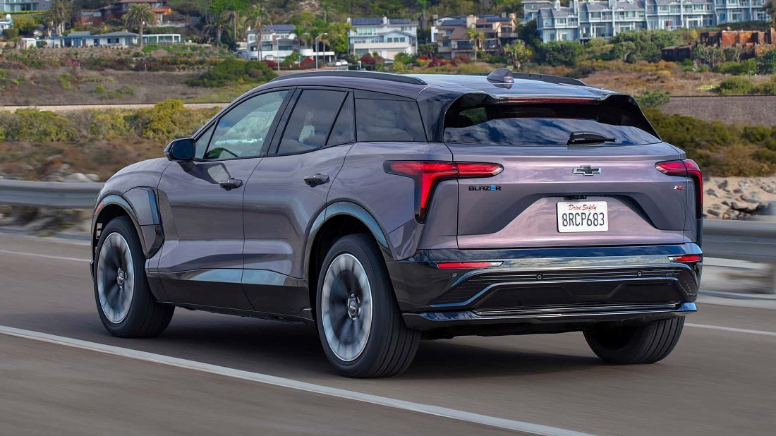 Chevrolet Blazer EV RWD (2023-…) rear view, taillights, trunk, spoiler, badge, bumper, exterior