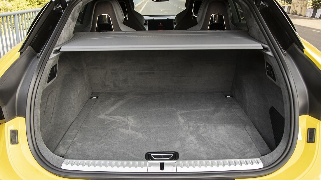 Lotus Eletre 600 (2023-…) trunk, boot, seats up, seats upright, cargo space, cargo volume, cargo capacity, storage