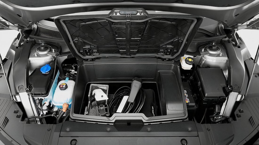 Kia EV6 Long Range AWD (2021-2024) frunk, front trunk, under hood, storage, cargo, capacity, bonus space